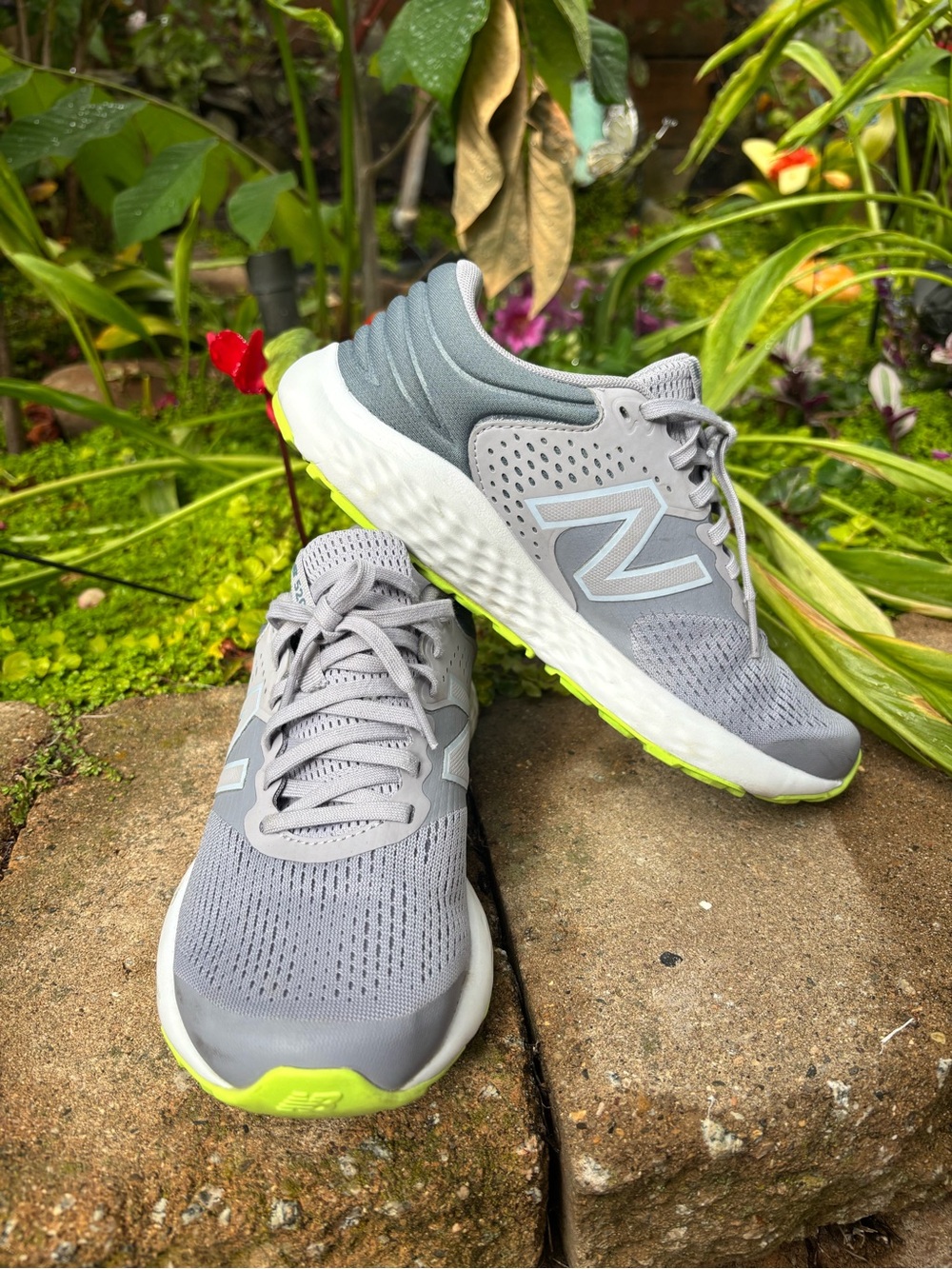 New Balance Women's Light Gray Running Sneakers with Lime Accents